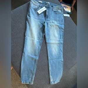 Vigoss women’s jeans size 32. Brand new never worn!